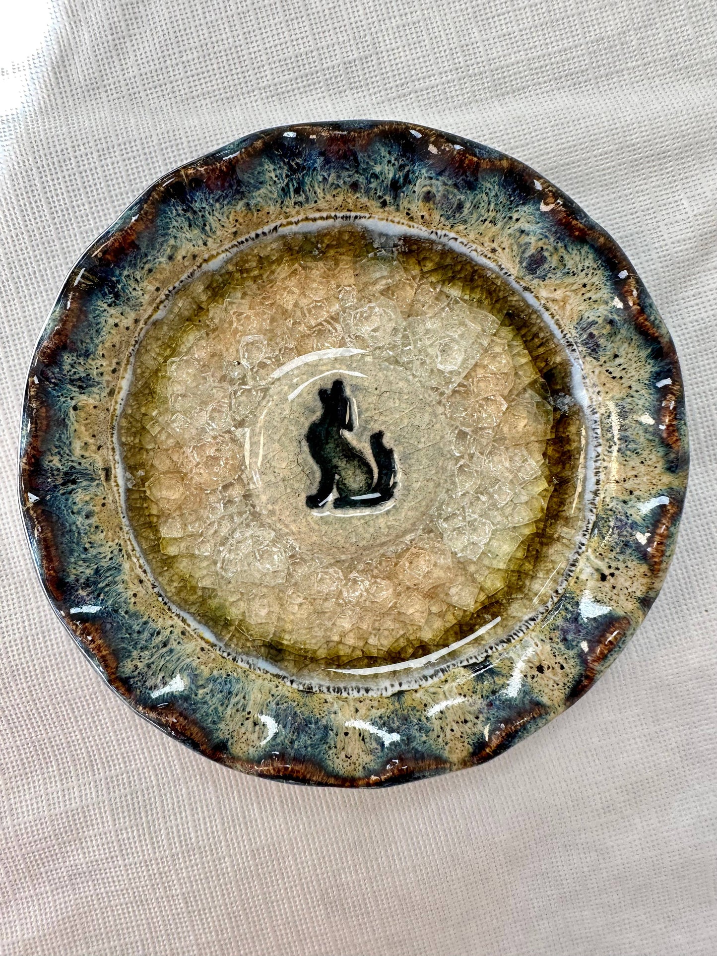 Coyote Icon Dish