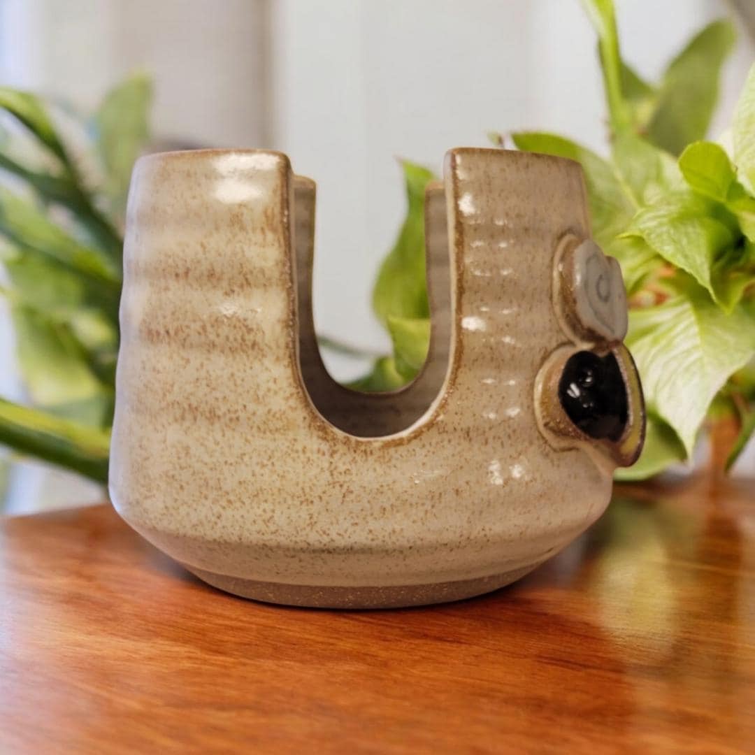 Bee Sponge Holder