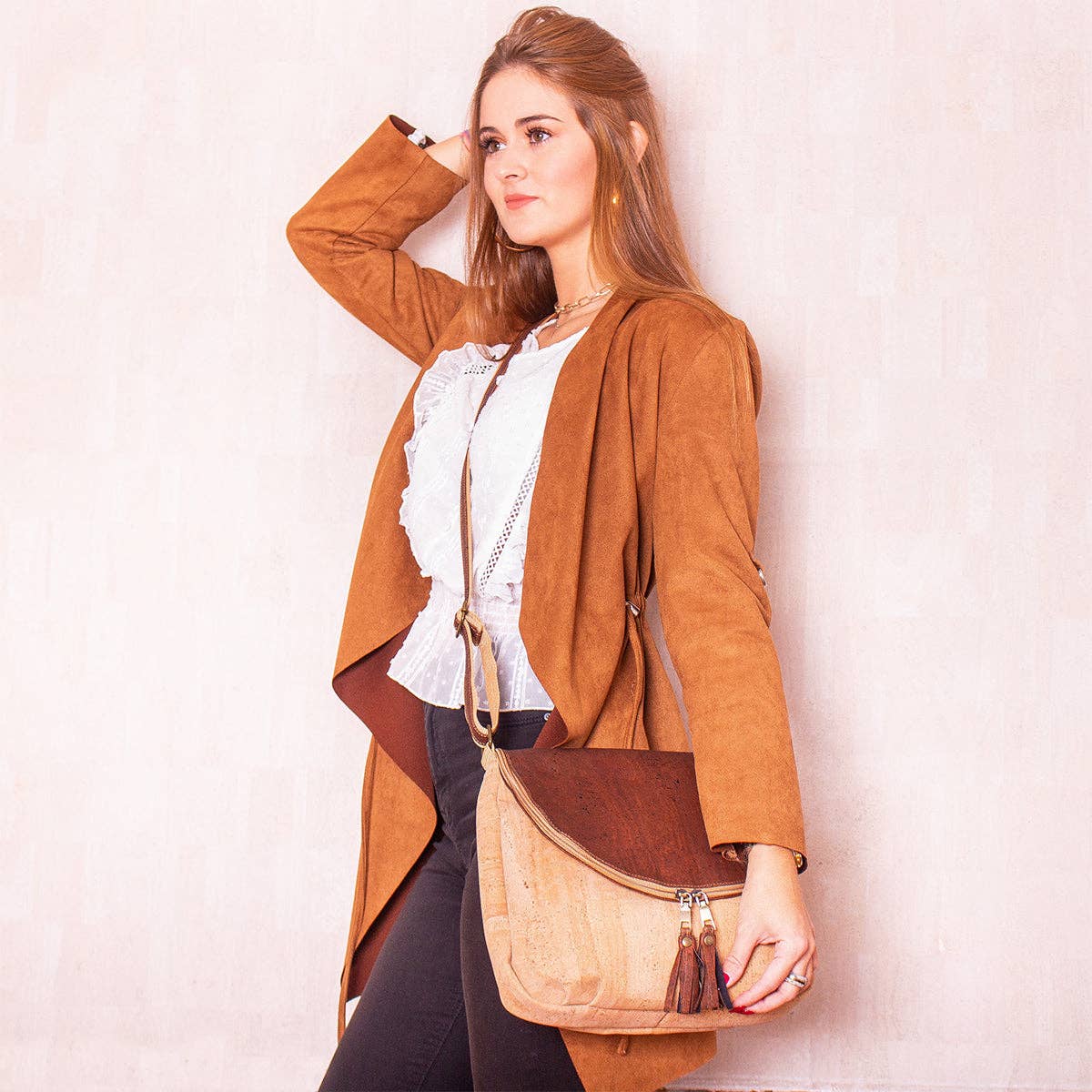 Natural cork with color tassel crossbody bag