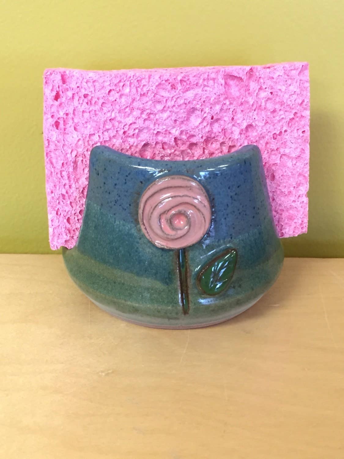 Flower Pop Sponge Holder
