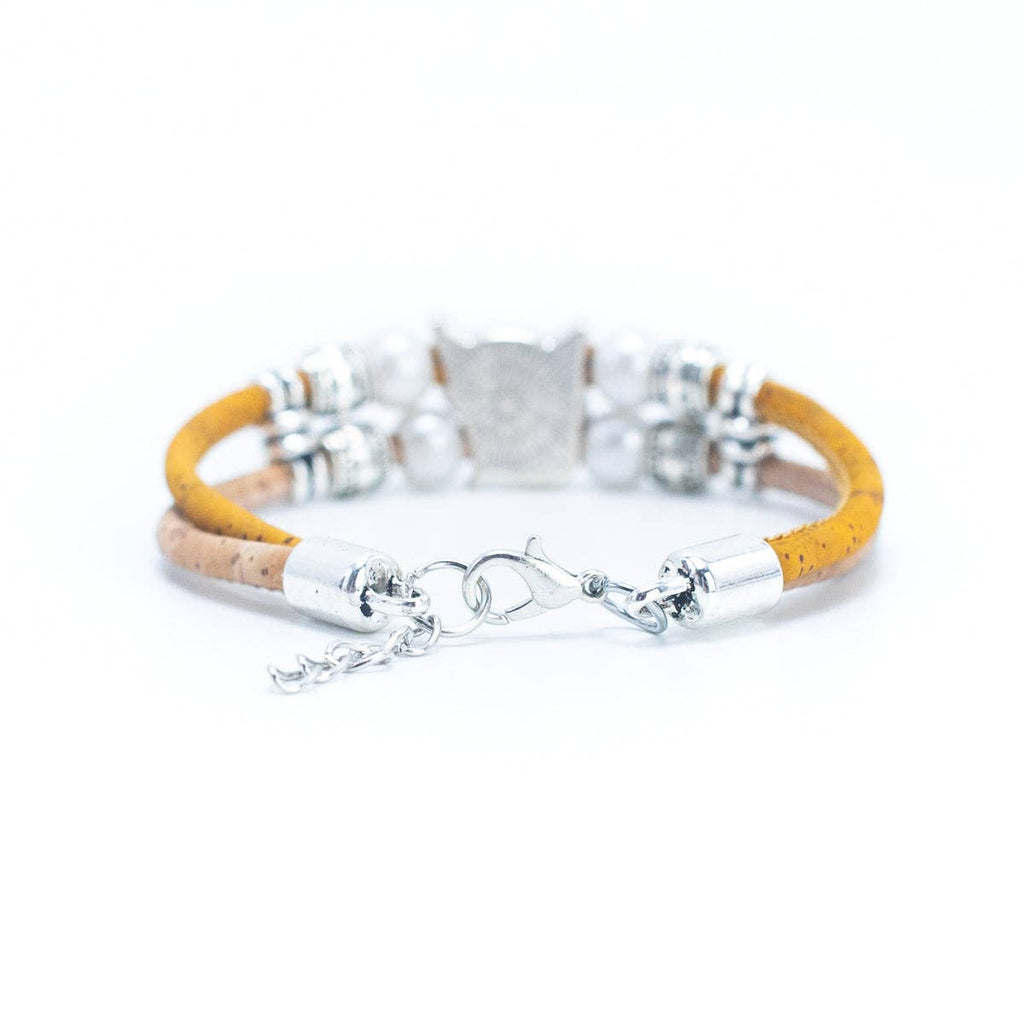 Cat Cork with pearl bracelet