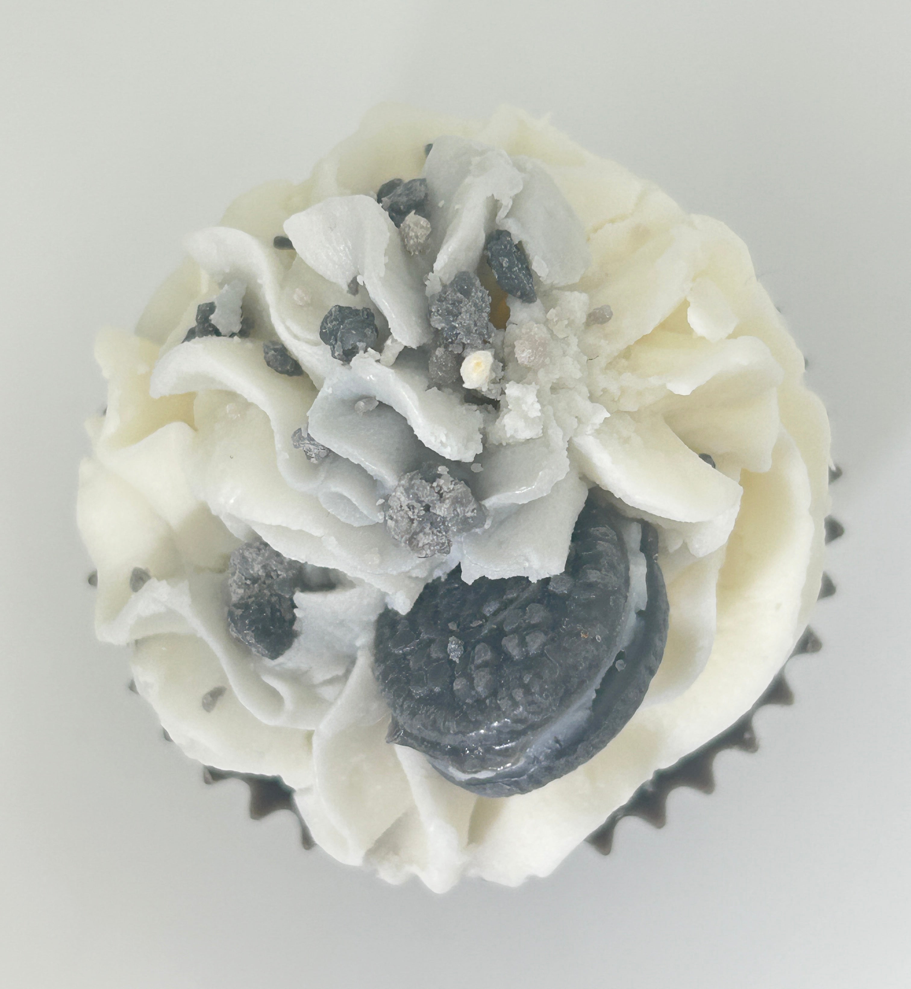 Delightful Cookies & Cream Cupcake Candle